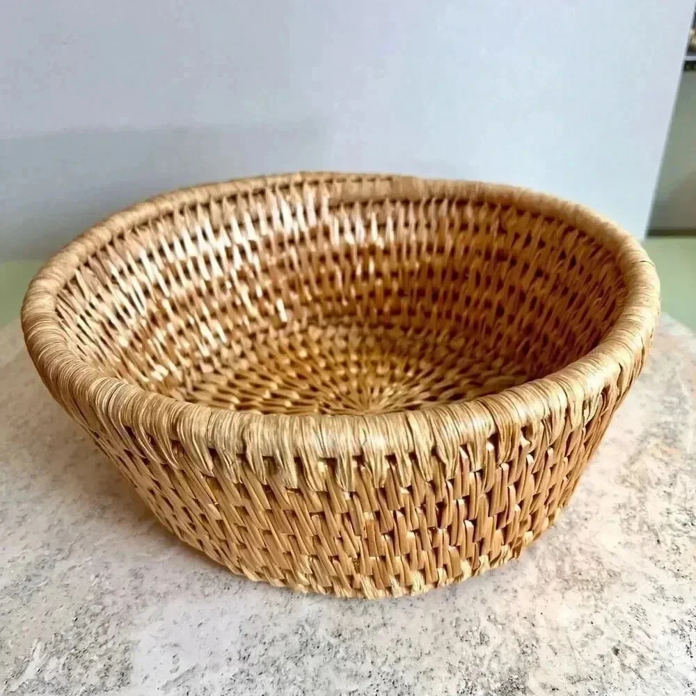 Vintage Handmade Hand‎ Woven Weave Large Basket Bowl Round Tan 9.5 x 4